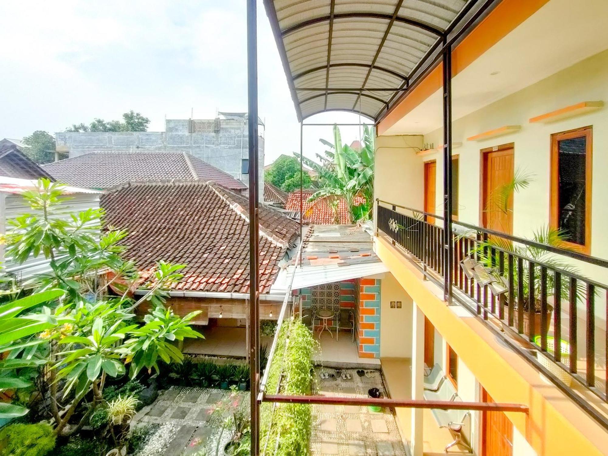 Reddoorz Syariah At Graha Adi Karya Kartasura Hotell Kartosuro Eksteriør bilde