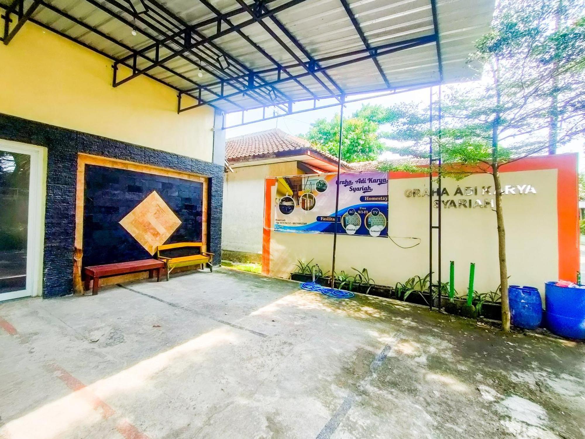 Reddoorz Syariah At Graha Adi Karya Kartasura Hotell Kartosuro Eksteriør bilde